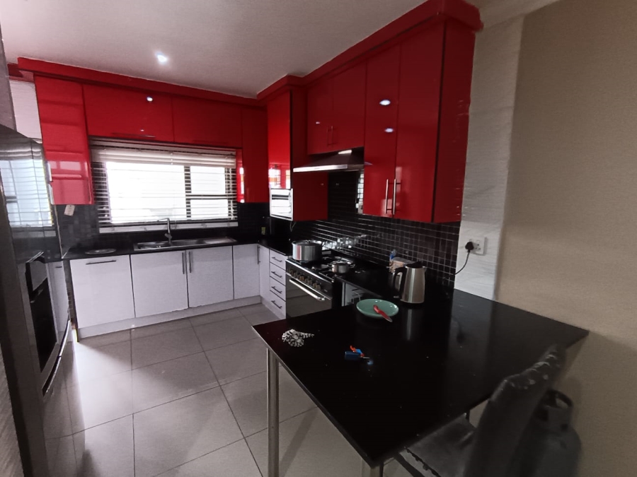 4 Bedroom Property for Sale in Geelhoutpark North West